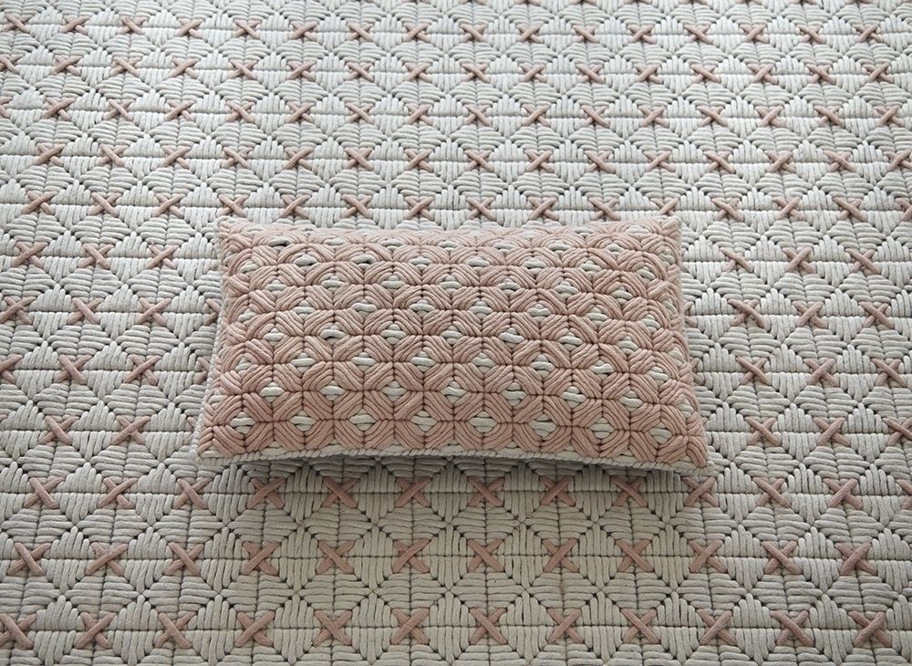 Подушка Silai Rose - Light grey 60x35